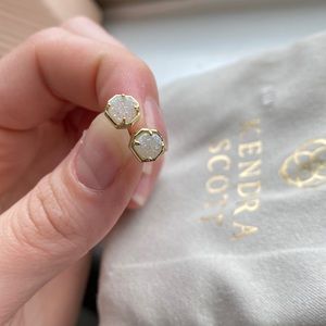 Kendra Scott Nola Gold Stud Earrings Iridescent Drusy